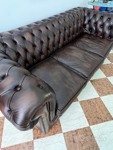 Divano tre posti - , chesterfield